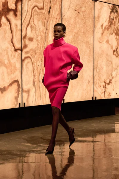 Look 13